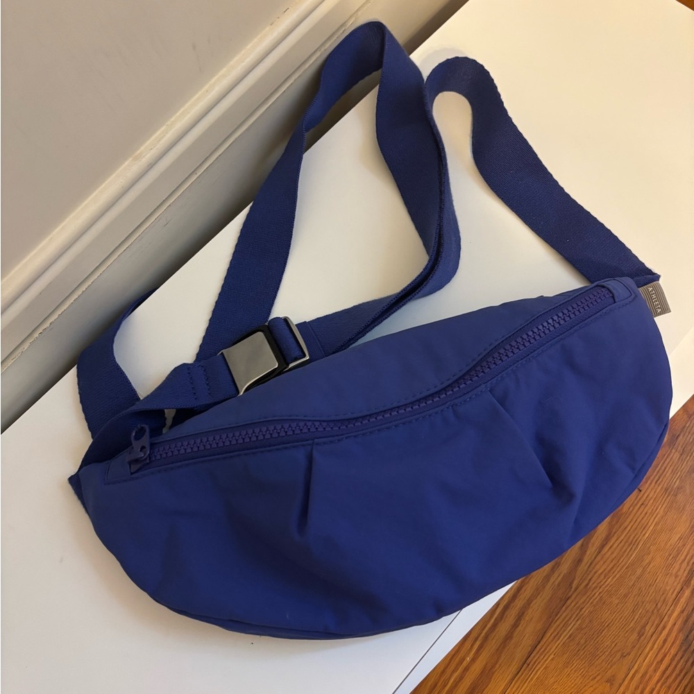 Athleta Royal Blue Crossbody Bag, Like New!
